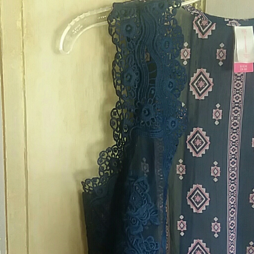 No Boundaries Sheer Open Aztec Vest - Picture 3 of 6